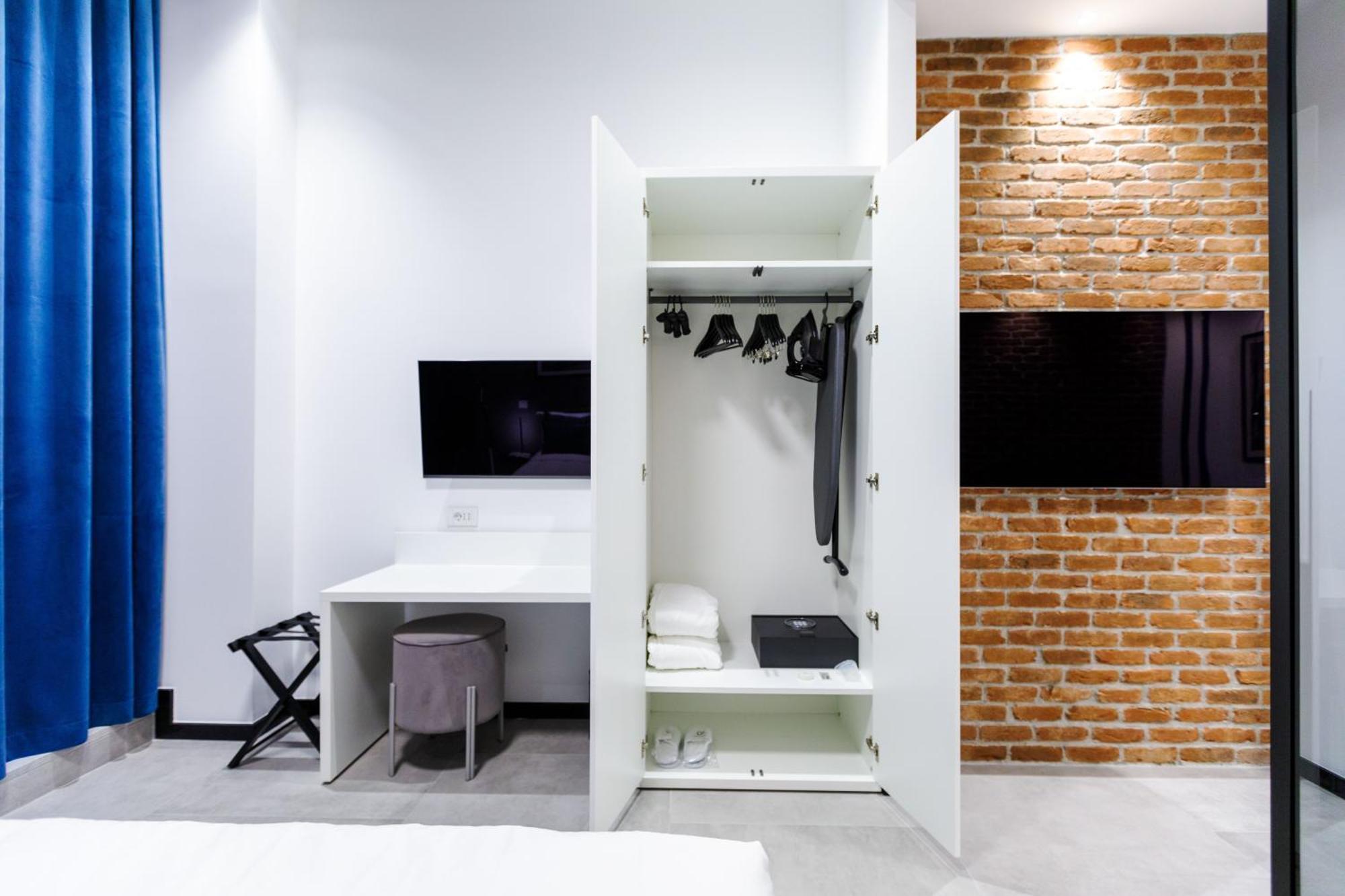 Old Town Snail Design Apartments Bucharest Exterior photo